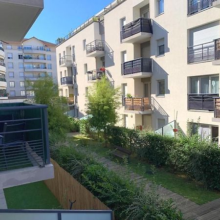 Apartamento Beau Studio Tout Confort Au Calme Avec Parking . Villeurbanne Exterior foto